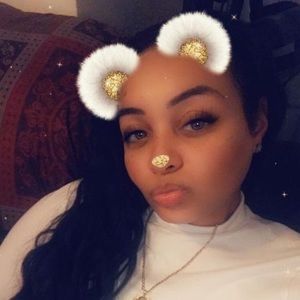 Meet your Posher, Saquana